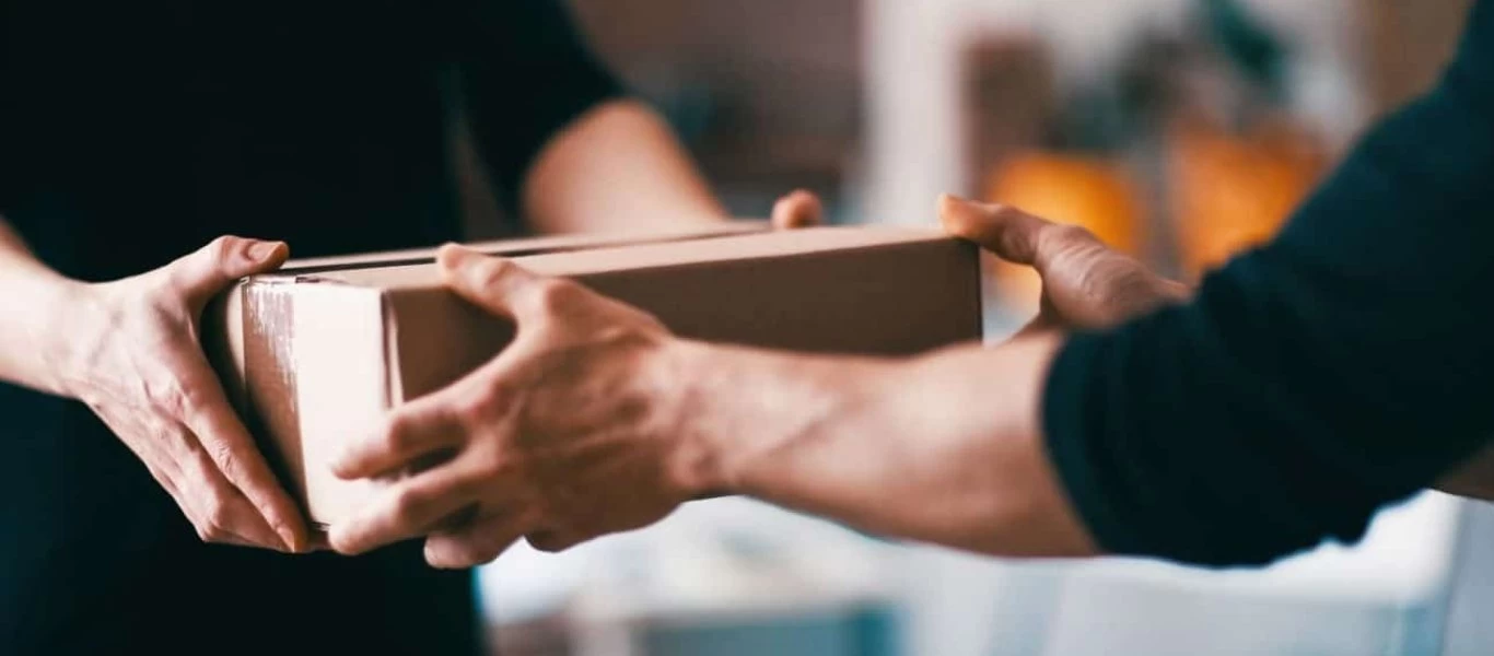 Καταγγελία διανομέα εταιρίας κούριερ - Του έσπασε την μύτη ο προϊστάμενος επειδή δεν παρέδωσε όλα τα δέματα